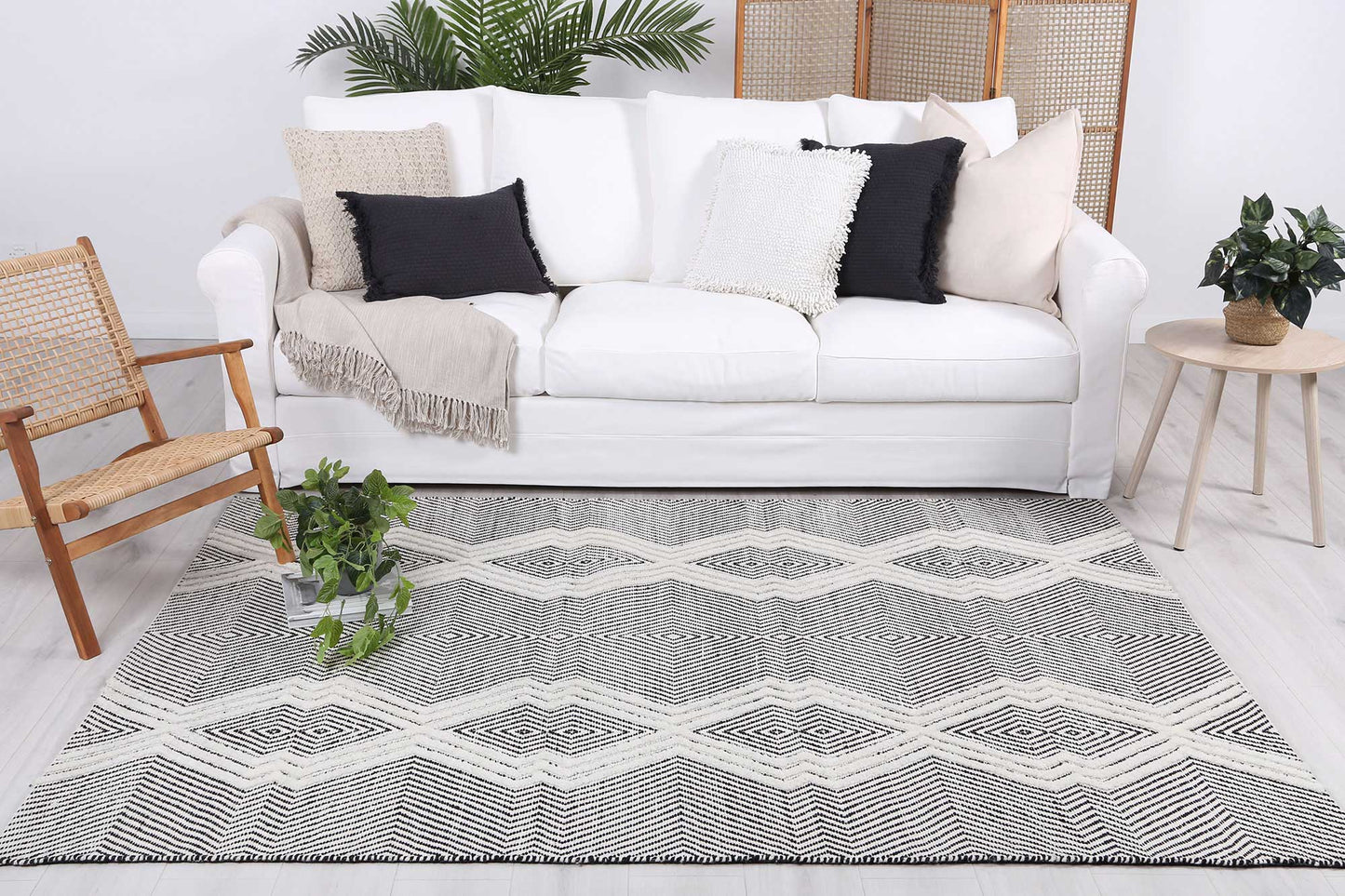 Himalaya Saw Tribal Ivory Wool Rug