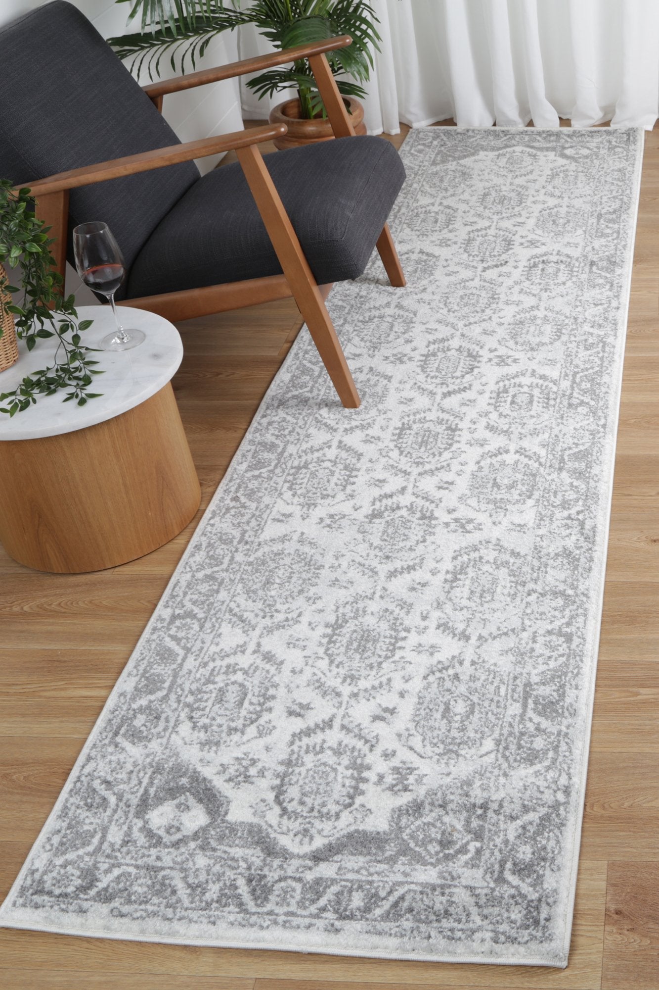 Ligures White Grey Traditional Rug