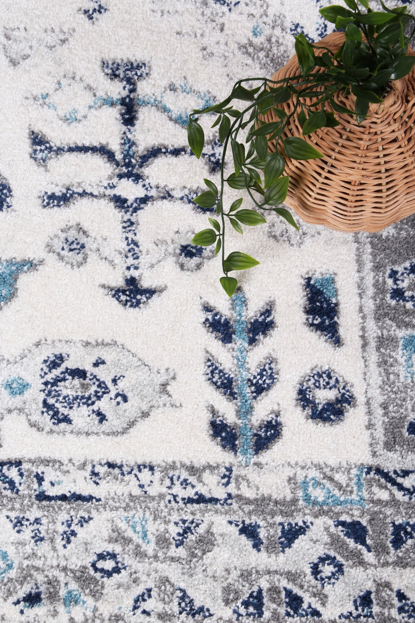 Ligures Cream Blue Traditional Rug