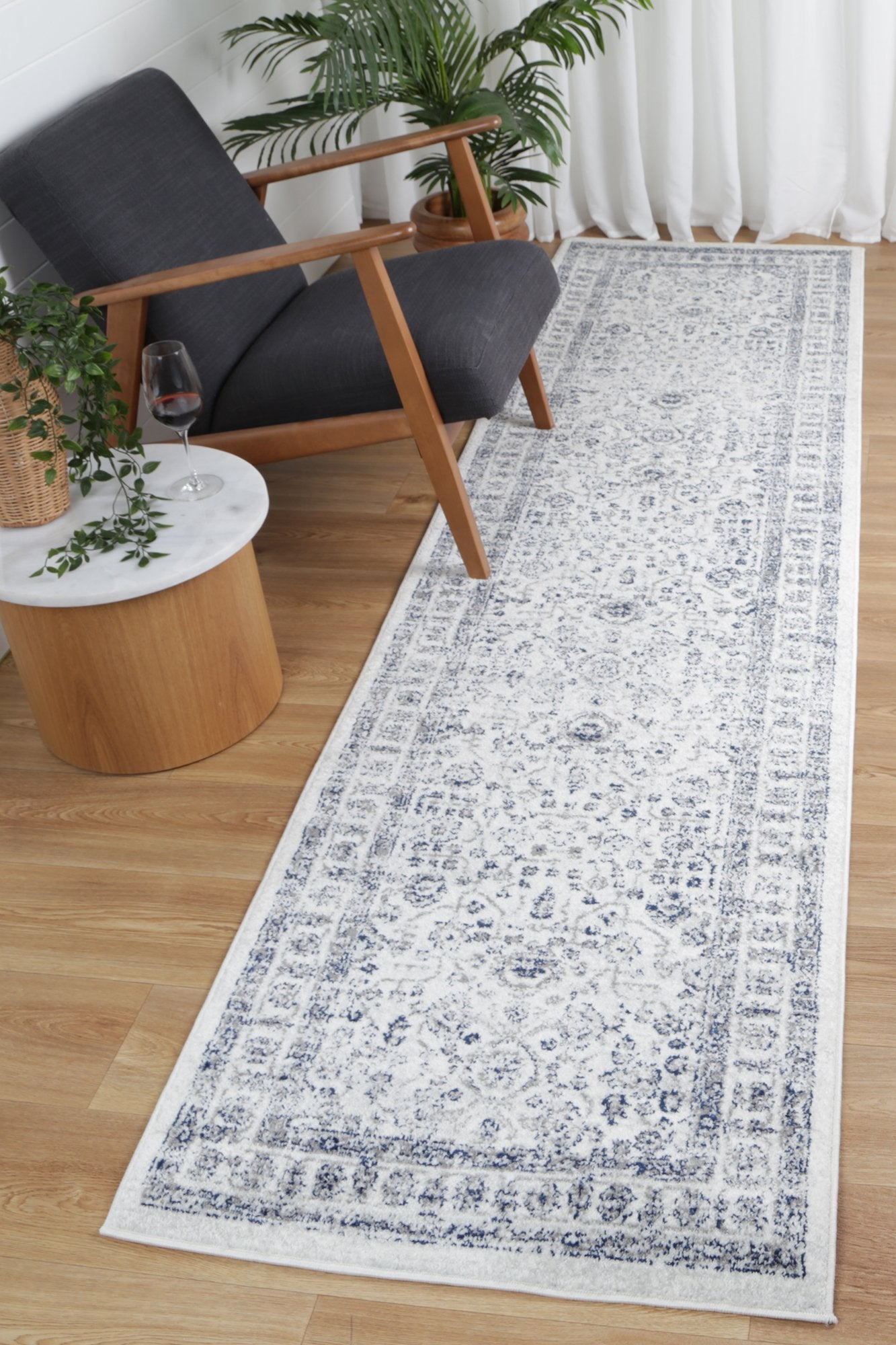 Ligures Navy Cream Traditional Rug